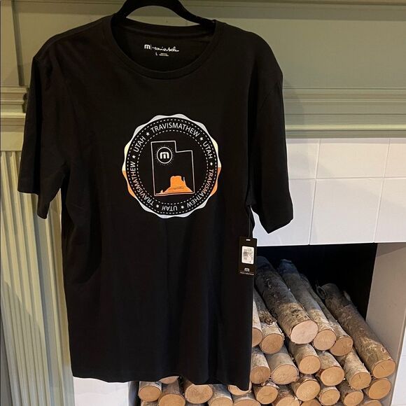 TravisMathew Black Graphic T-Shirt - Picture 1 of 2